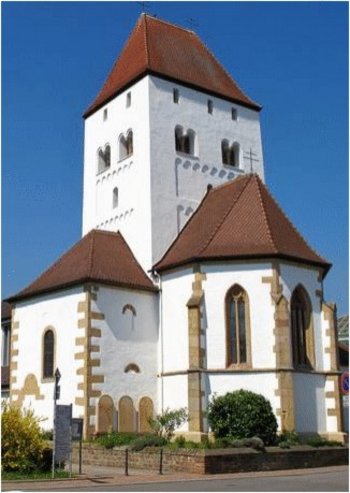 Der Mittelalterliche Vierungsturm der Kirche St. Martin Niederkirchen